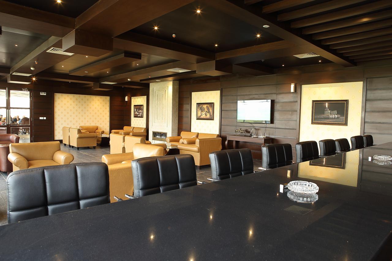 Defence Raya Golf & Country Club Hotel Lahore Exterior photo