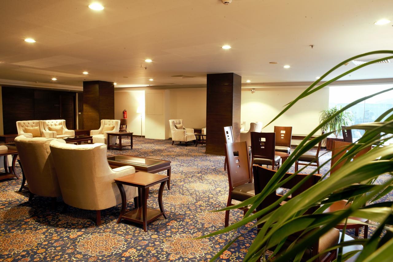 Defence Raya Golf & Country Club Hotel Lahore Exterior photo